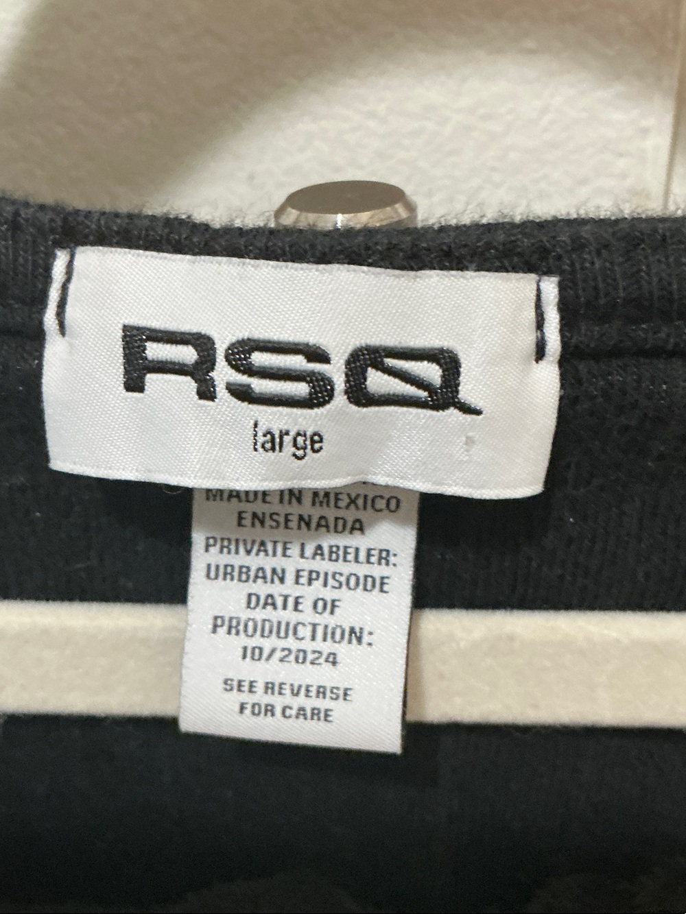 RSQ Black Short Sleeve Tee with Cream Trim - Picture 2 of 2